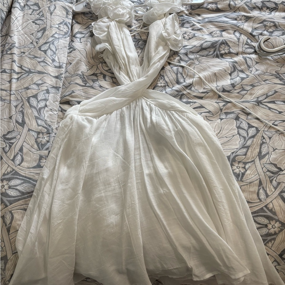 Elegant White Wedding Dress